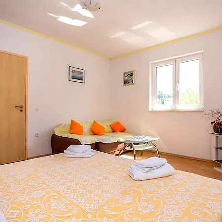 Yellow House Apartament