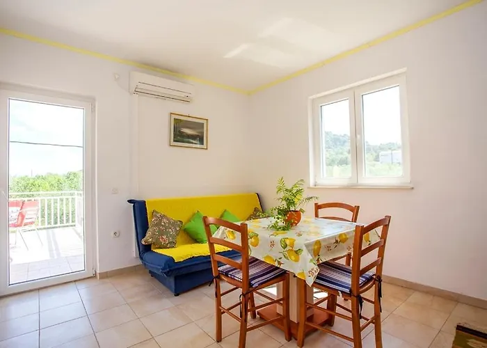 Yellow House 斯顿